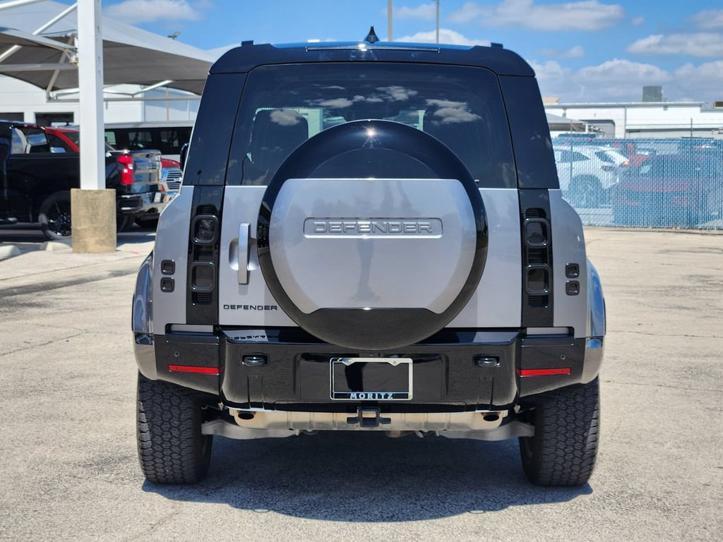 Used 2024 Land Rover Defender 110 X-Dynamic SE AWD/4WD image 6