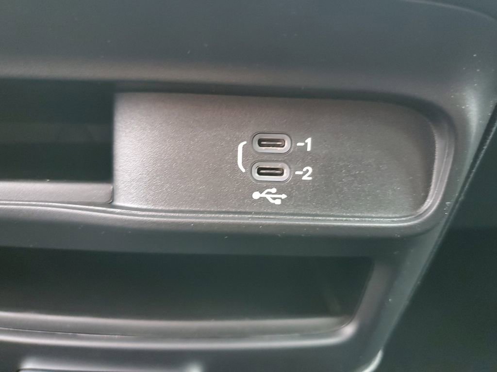 New 2026 Chrysler Voyager LX image 26