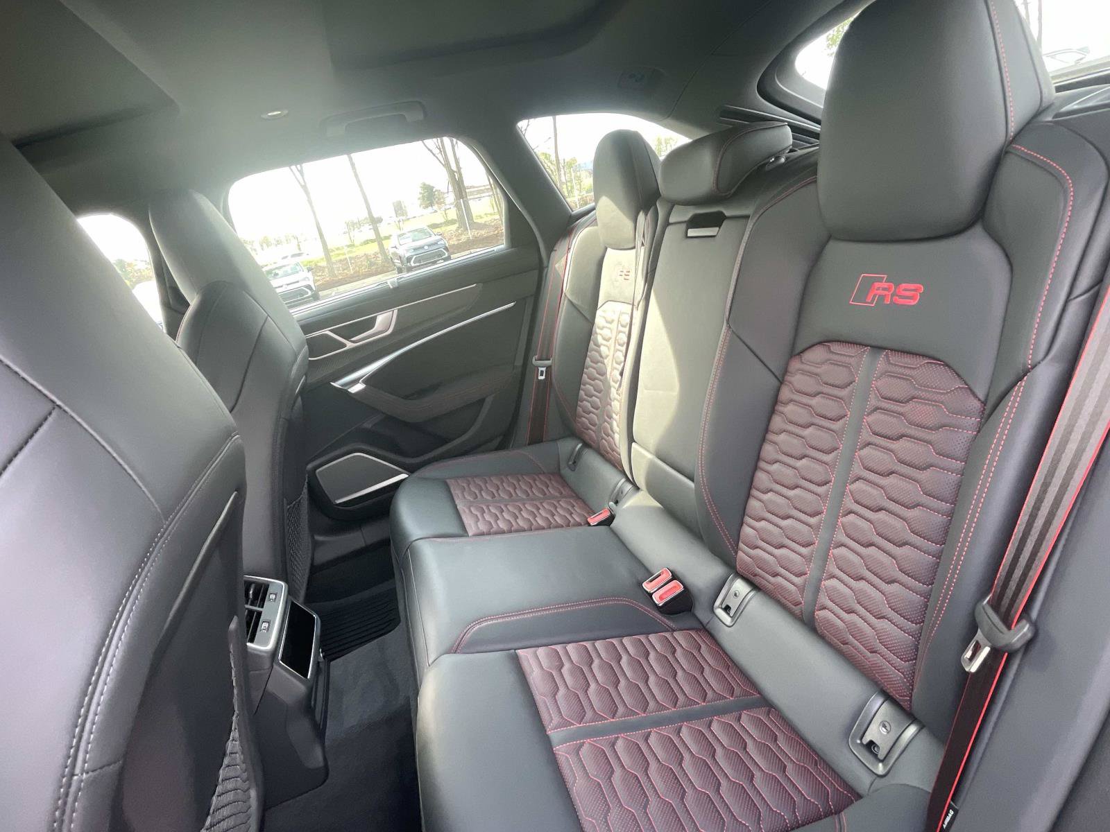 Certified 2024 Audi RS 6 performance AWD/4WD image 65