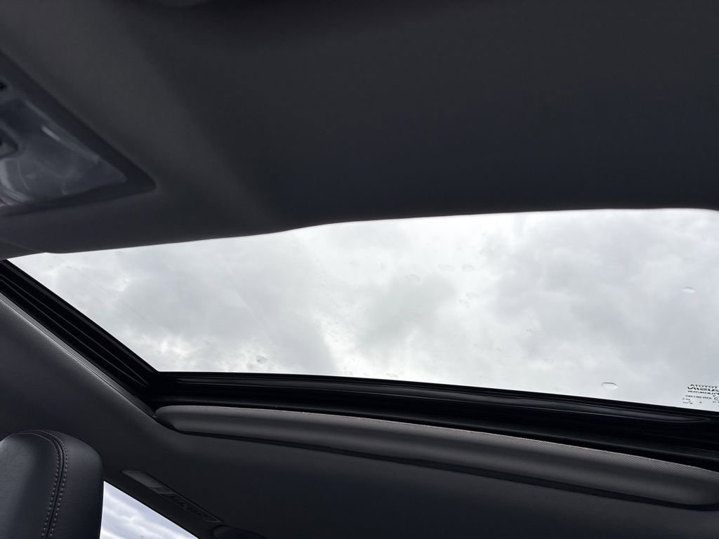 Used 2019 Toyota Highlander XLE image 24