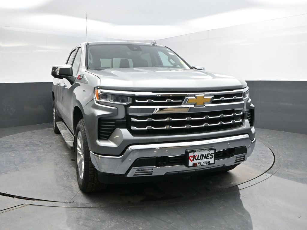 Used 2024 Chevrolet Silverado 1500 LTZ w/ Technology Package image 2