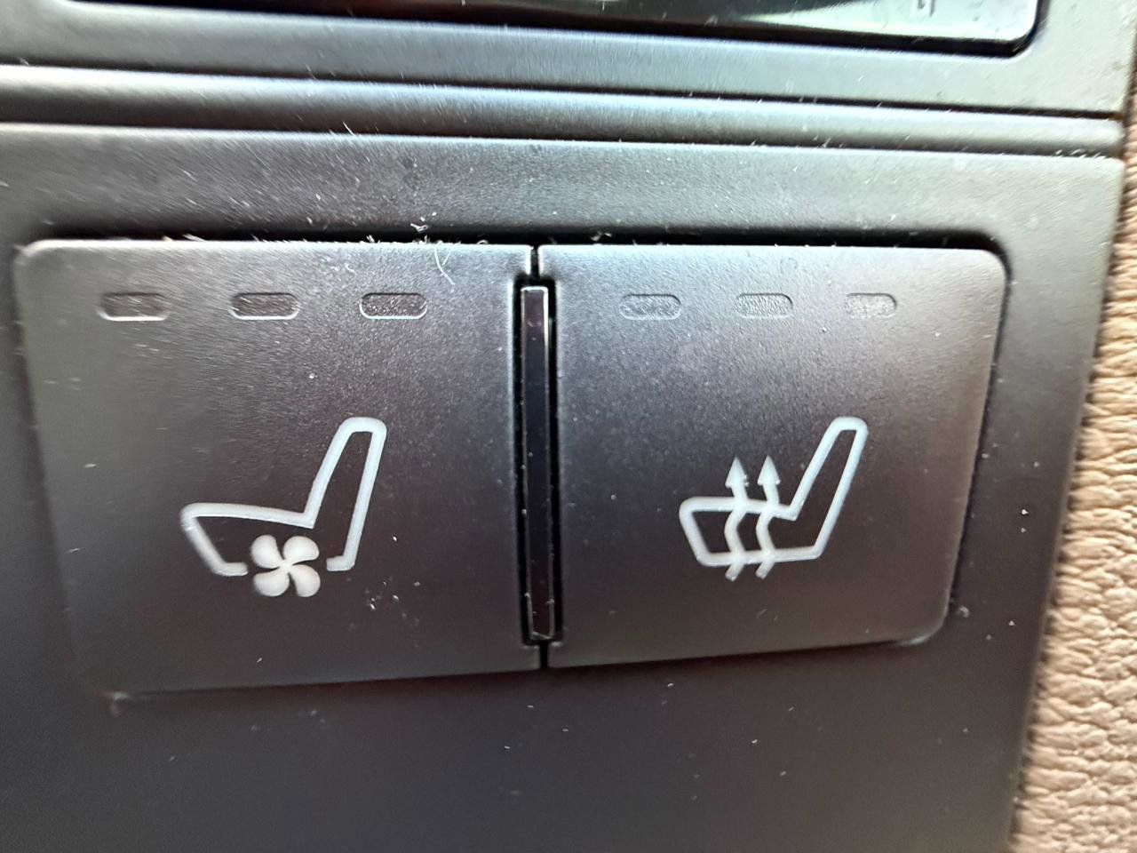 Used 2013 Mercedes-Benz E 350 Coupe w/ Premium 2 Pkg image 18