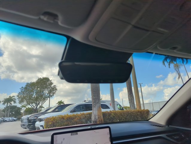 Used 2022 Genesis G70 2.0T image 11