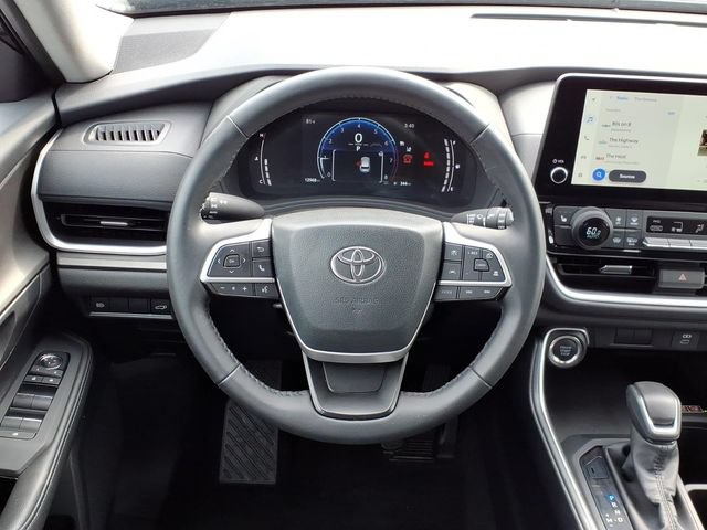 Used 2026 Toyota Grand Highlander AWD image 14
