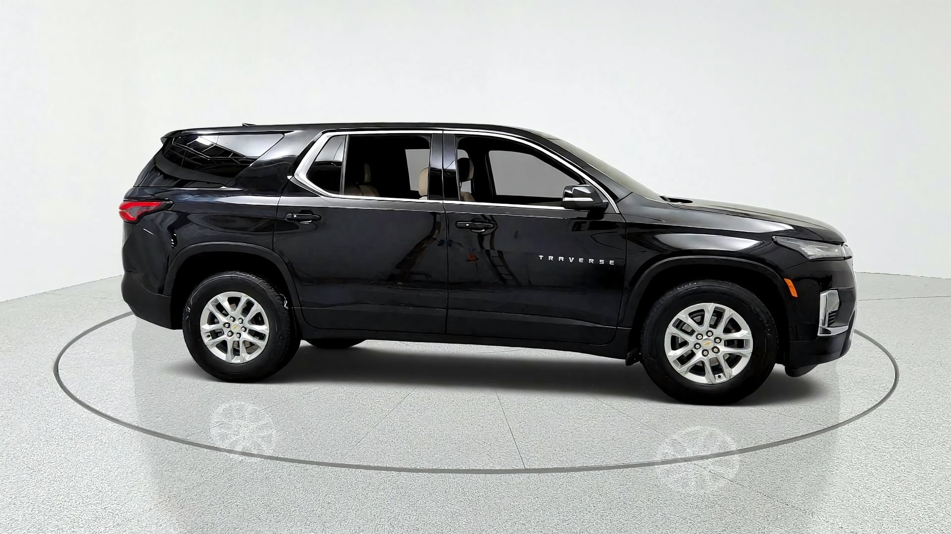 Certified 2024 Chevrolet Traverse LS w/ Safety Package AWD/4WD image 6