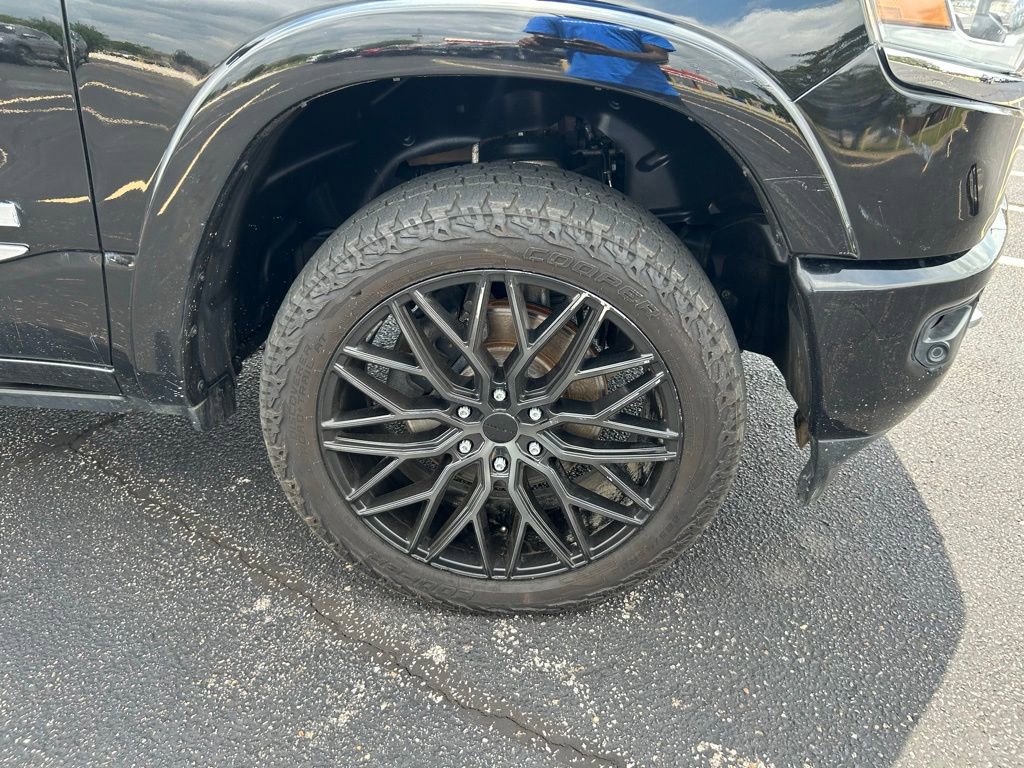 Used 2019 RAM 1500 Limited AWD/4WD image 2