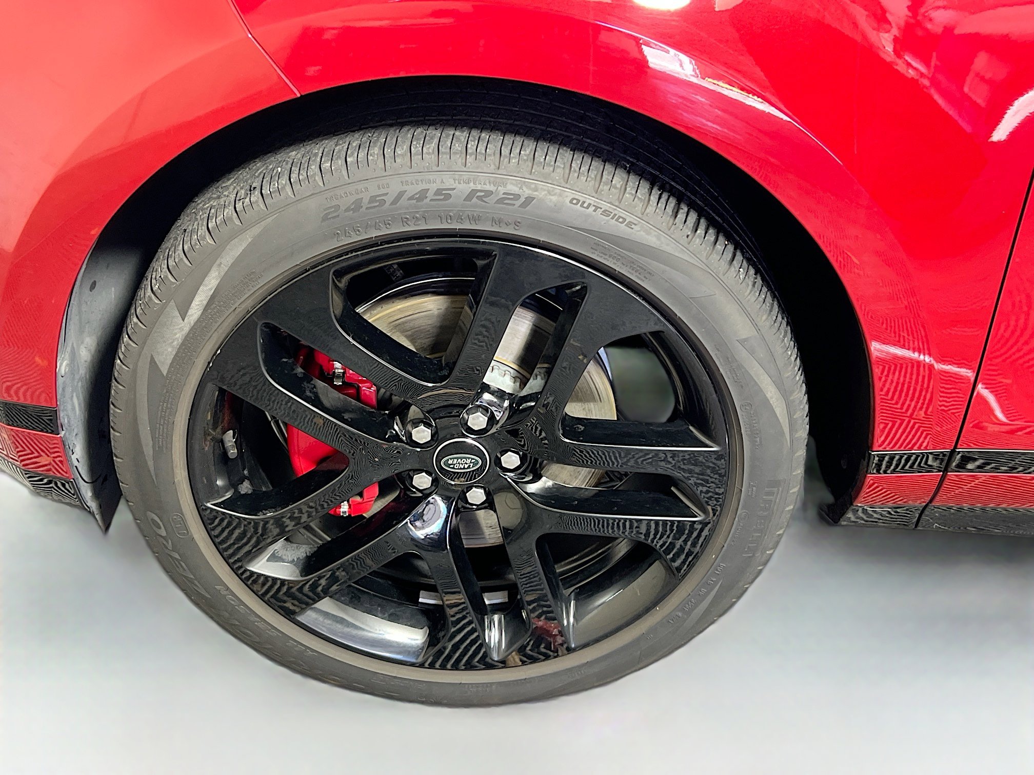 Used 2023 Land Rover Range Rover Evoque R-Dynamic SE image 13