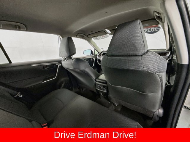 Certified 2025 Toyota RAV4 LE FWD image 28