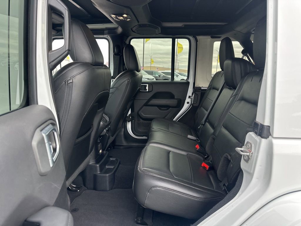 Used 2023 Jeep Wrangler Altitude image 23