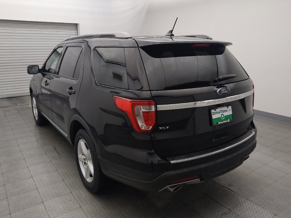 Used 2018 Ford Explorer XLT w/ Equipment Group 201A FWD image 5