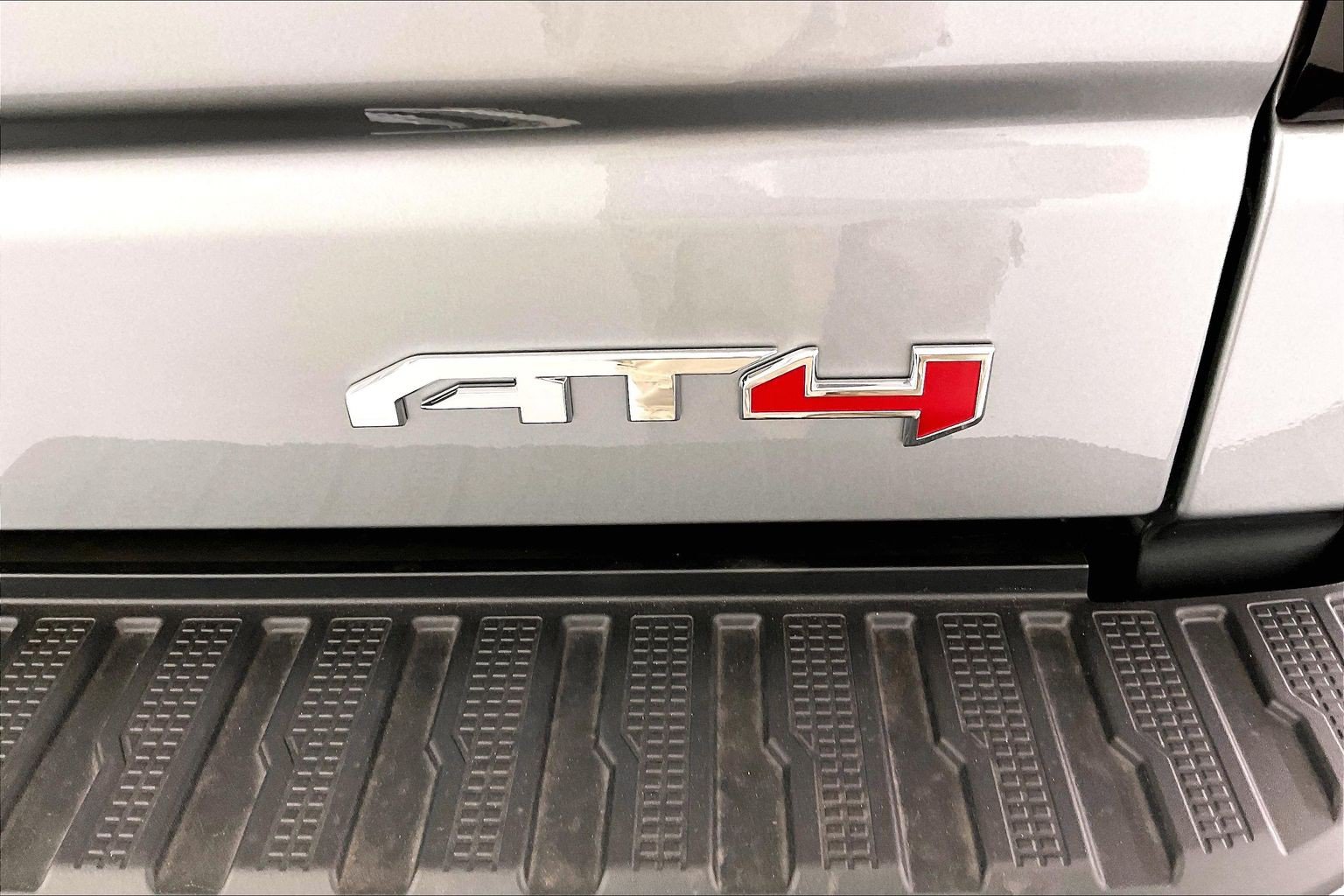 Used 2026 GMC Sierra 1500 AT4 w/ AT4 Premium Package AWD/4WD image 7