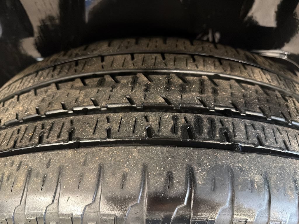 Used 2023 RAM 1500 Laramie AWD/4WD image 18