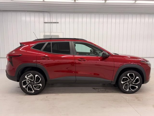 Used 2024 Chevrolet Trax RS w/ Sunroof Package FWD image 6