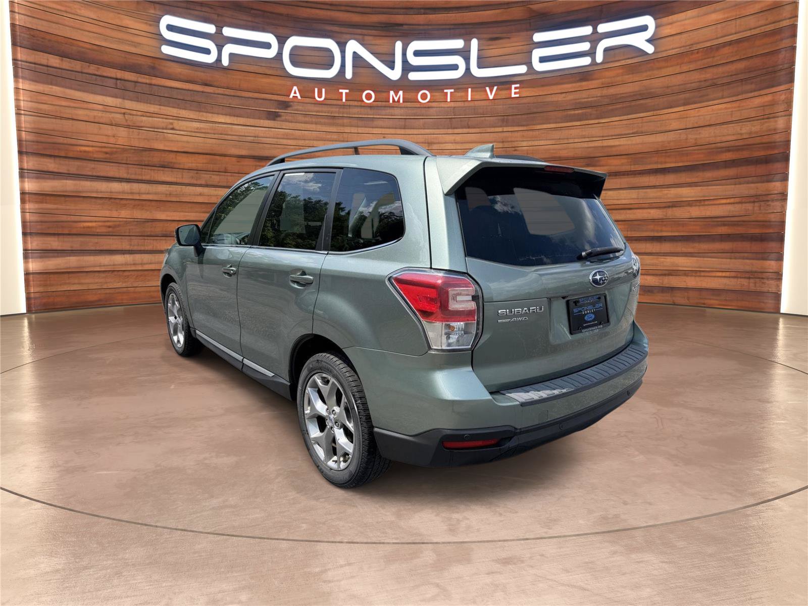 Used 2018 Subaru Forester 2.5i Touring w/ Popular Package #2 AWD/4WD image 3