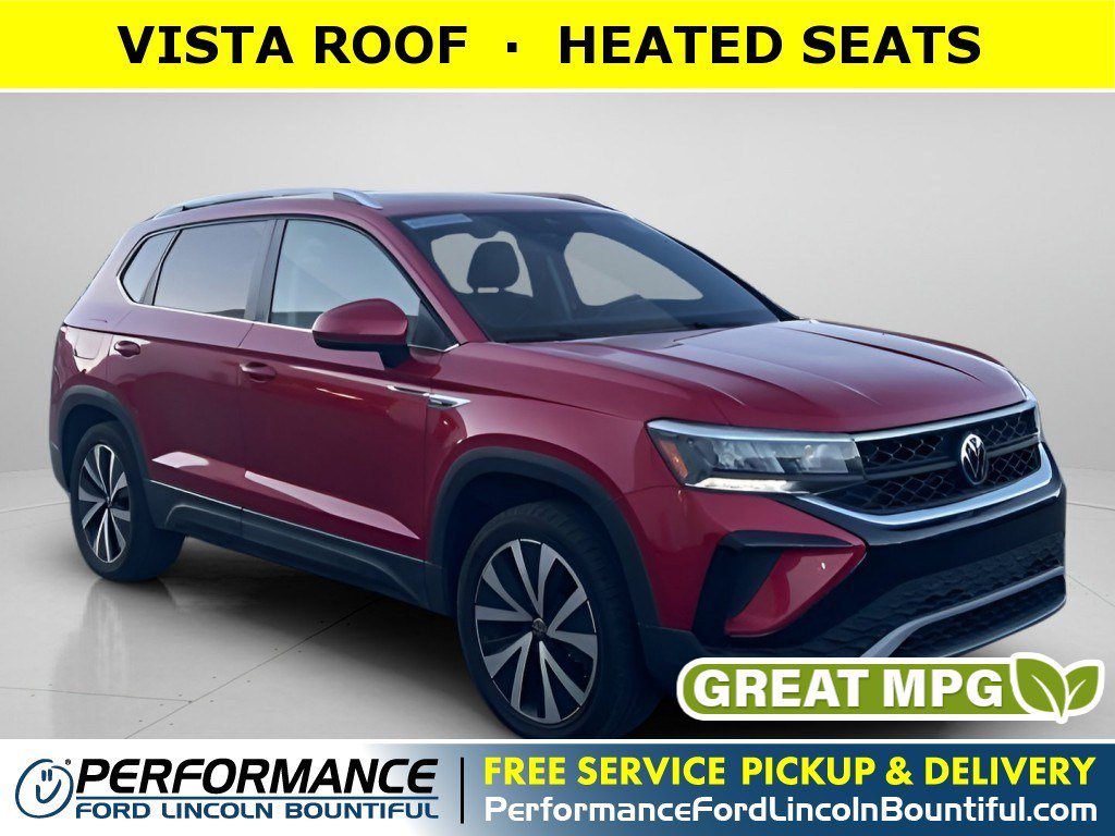 Used 2023 Volkswagen Taos SE w/ Panoramic Sunroof Package