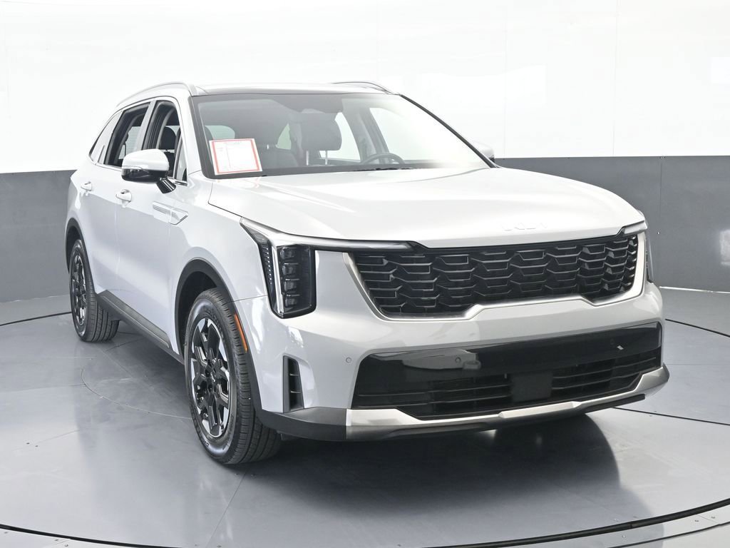 Used 2025 Kia Sorento S w/ Panoramic Sunroof Package image 9