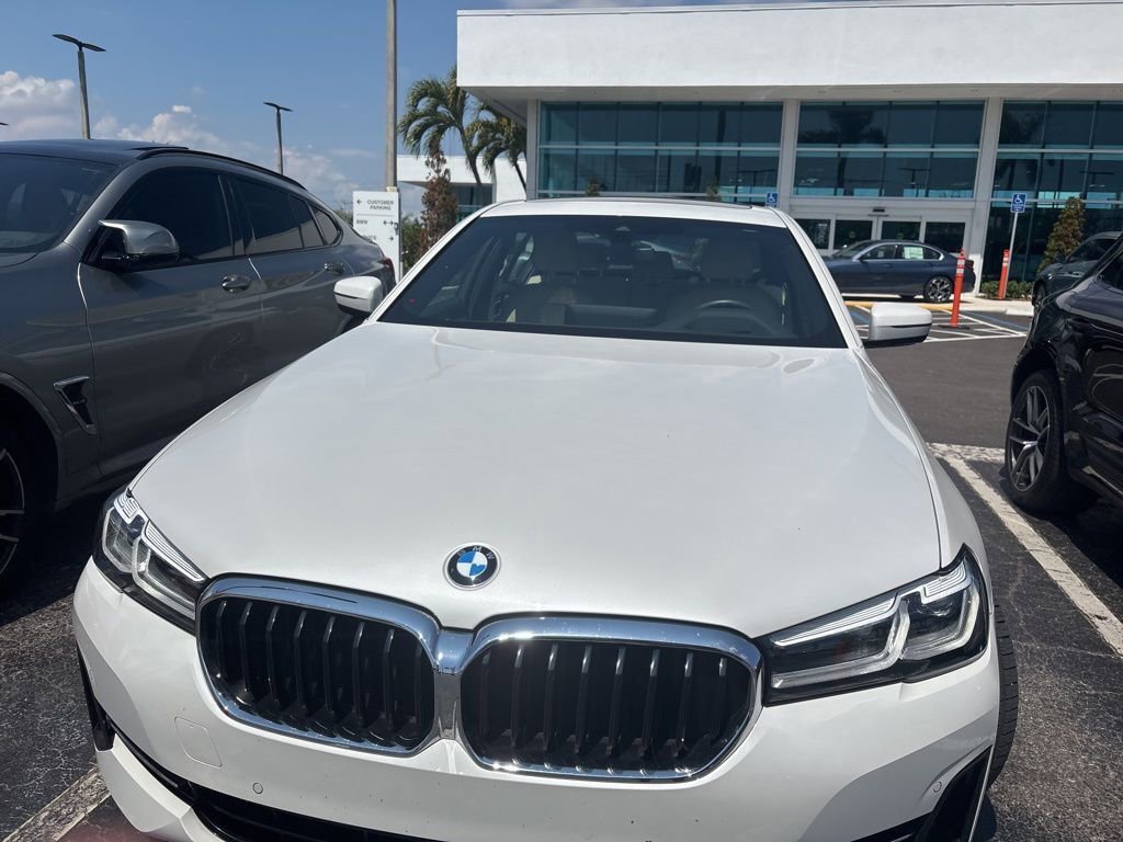 Used 2023 BMW 540i w/ Premium Package image 7