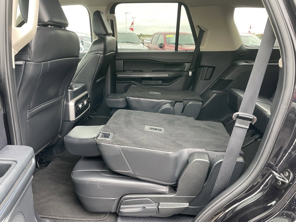 Used 2024 Ford Expedition XLT image 59