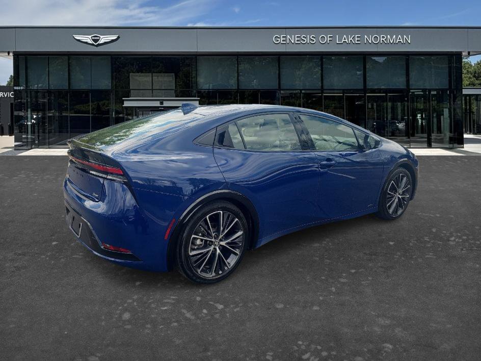 Used 2024 Toyota Prius XLE image 5