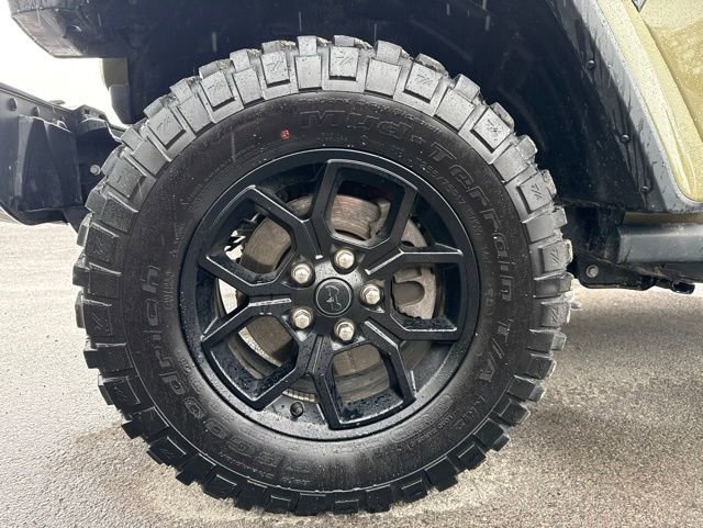 Used 2025 Jeep Gladiator Sport AWD/4WD image 7
