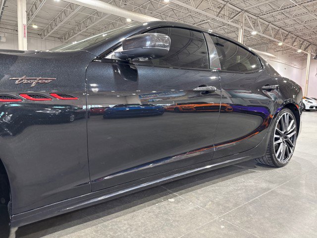 Used 2022 Maserati Ghibli Trofeo image 27