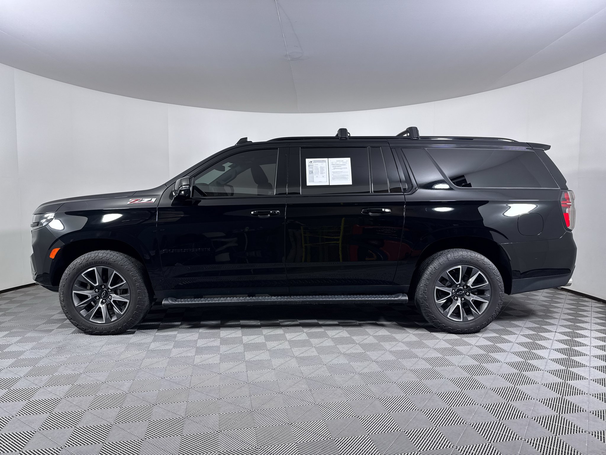 Used 2024 Chevrolet Suburban Z71 w/ Z71 Off-Road Package AWD/4WD image 10