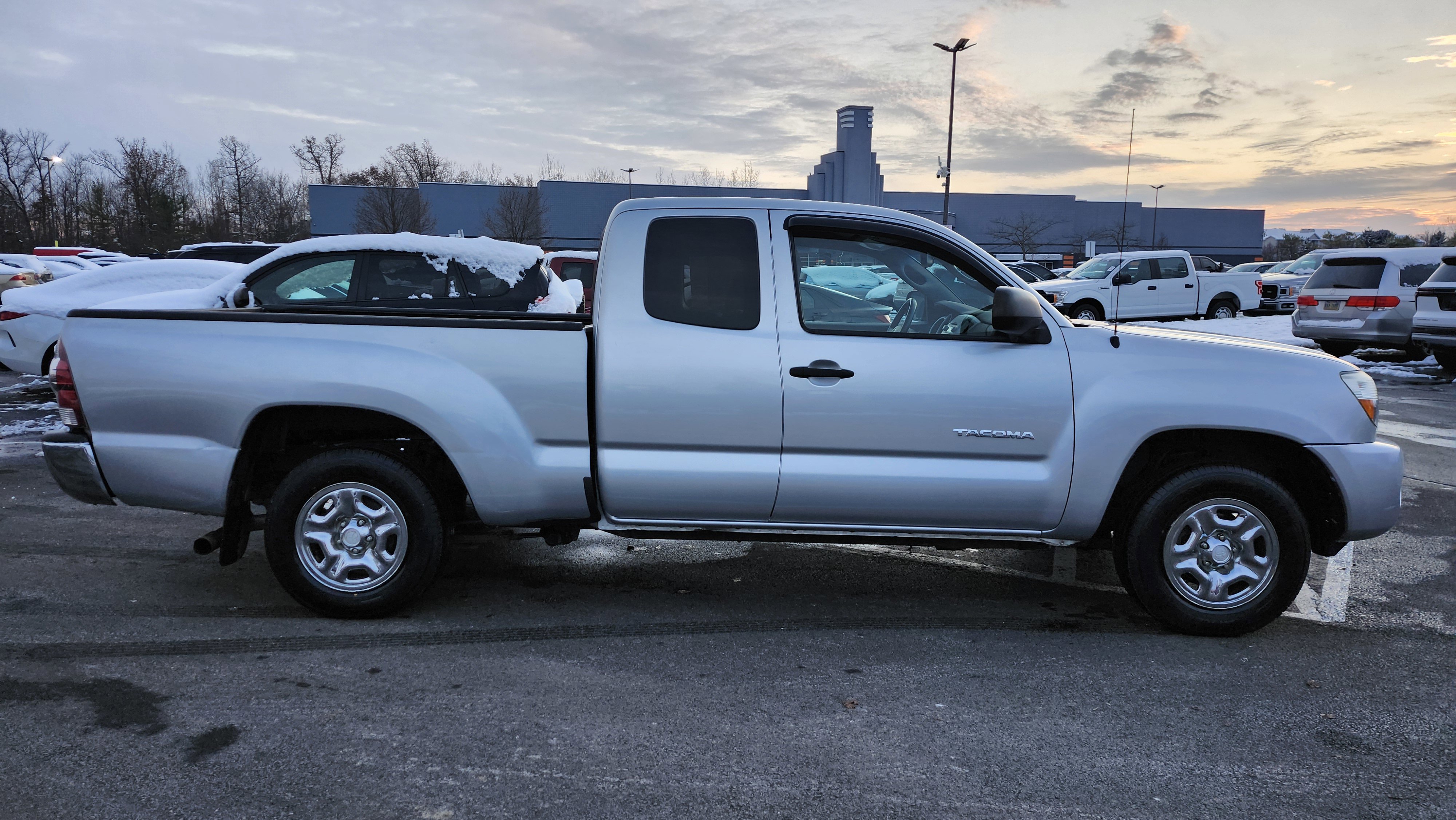 Used 2011 Toyota Tacoma 2WD Access Cab image 16