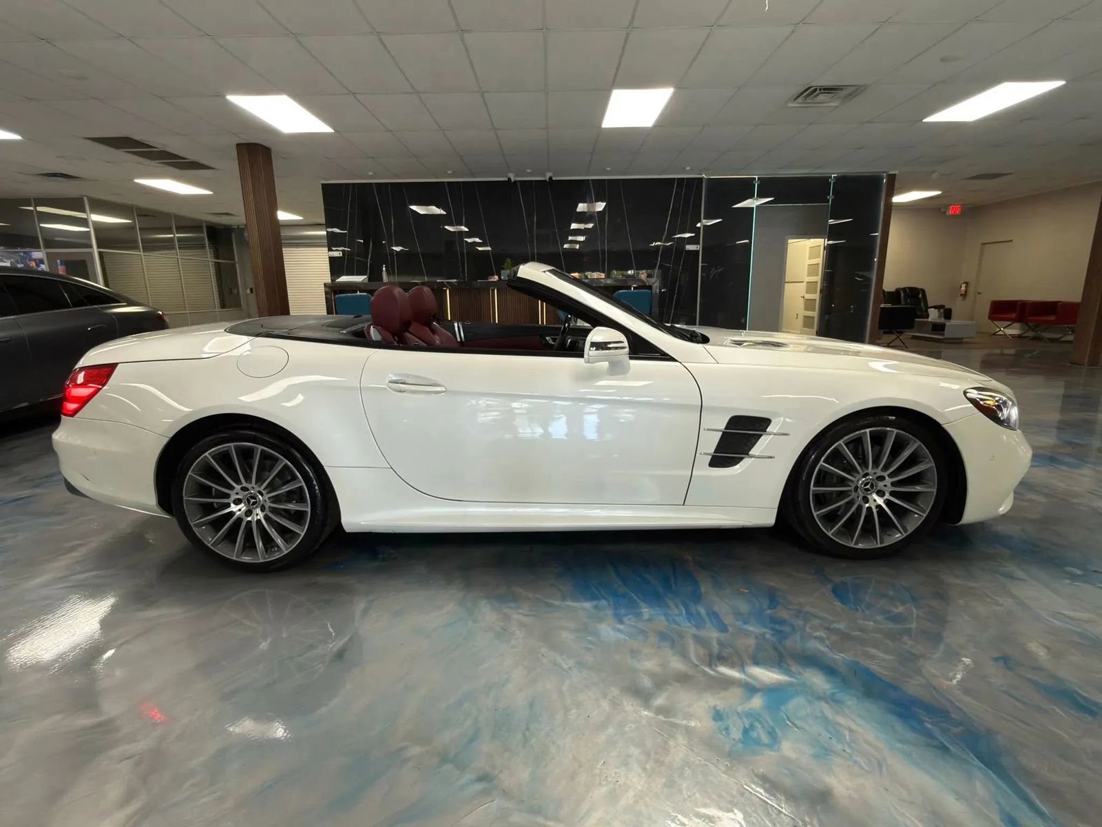 Used 2017 Mercedes-Benz SL 450 image 16
