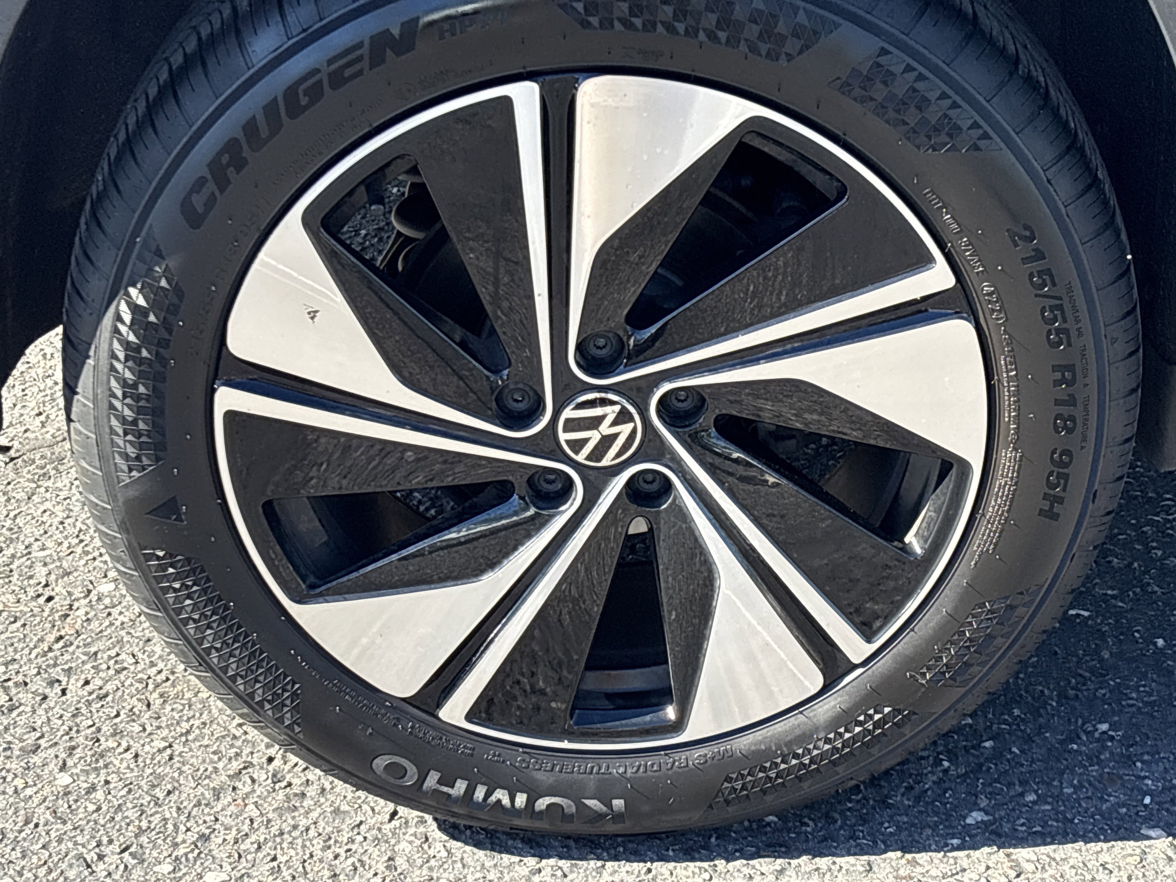 Used 2025 Volkswagen Taos SE image 7