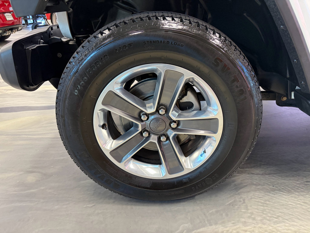 Used 2018 Jeep Wrangler Unlimited Sahara w/ Uconnect 4C Nav & Sound Group image 20
