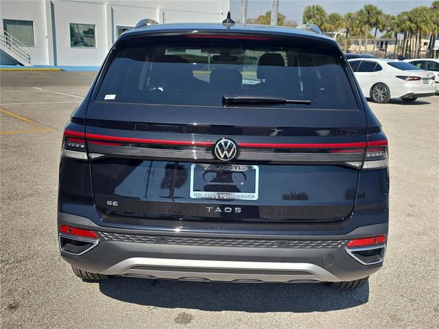 New 2026 Volkswagen Taos SE image 4