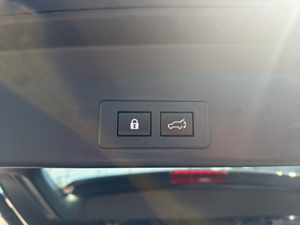 Used 2023 Subaru Ascent Limited image 22