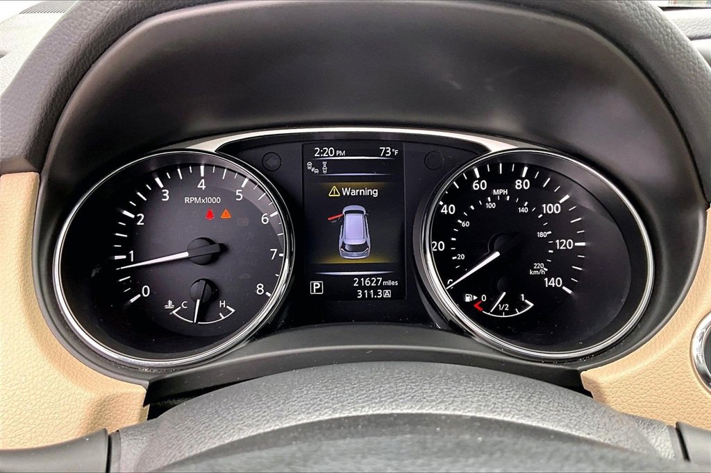 Used 2016 Nissan Rogue SL w/ SL Premium Package image 26