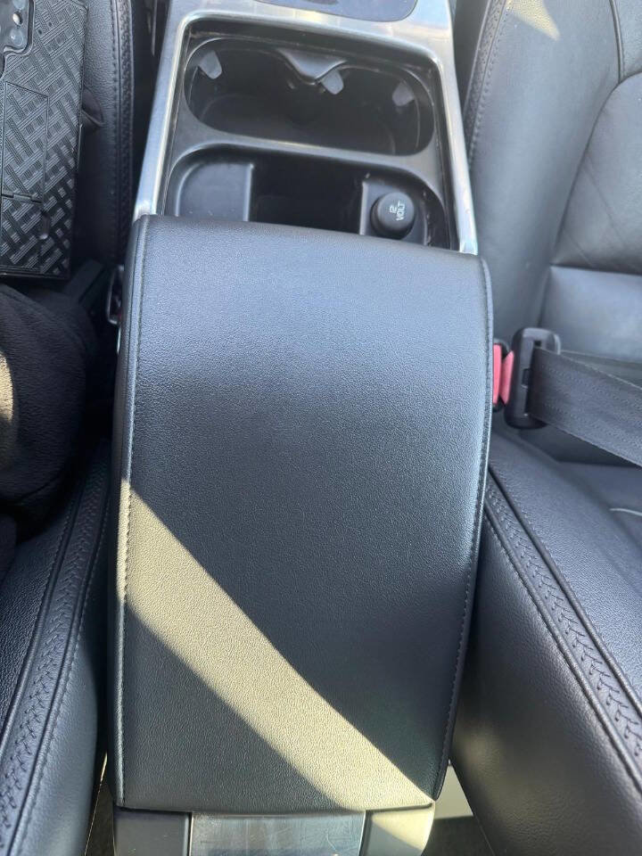 Used 2015 Volvo XC70 T6 image 32