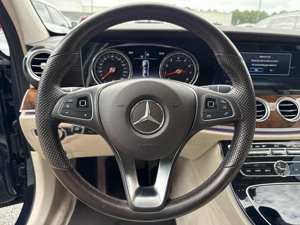Used 2017 Mercedes-Benz E 300 image 23