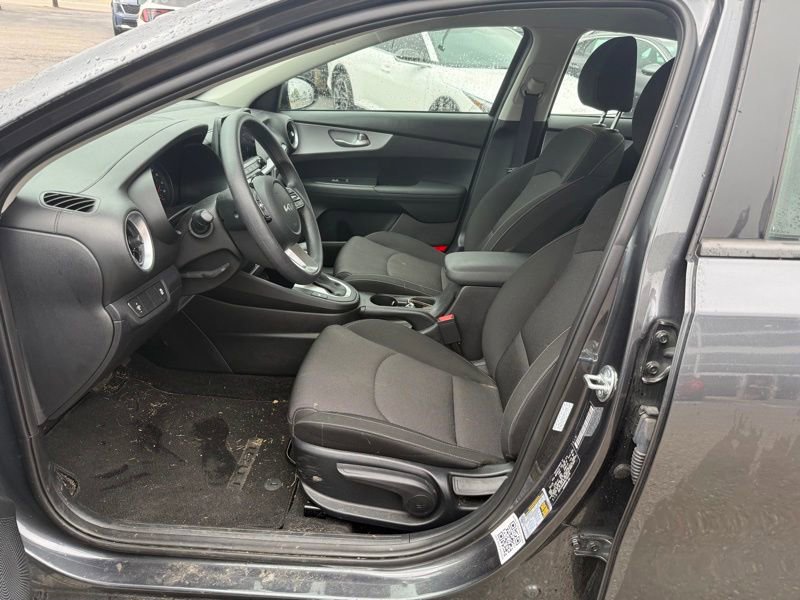 Used 2024 Kia Forte LXS FWD image 9