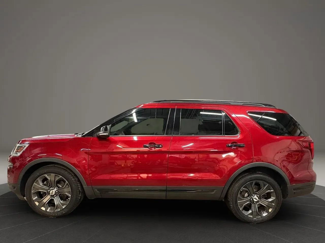 Used 2018 Ford Explorer Sport w/ Equipment Group 401A image 5