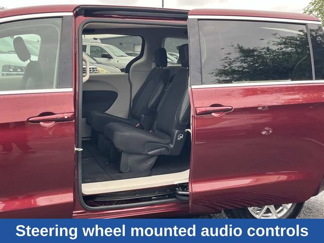 Used 2022 Chrysler Voyager LX FWD image 22