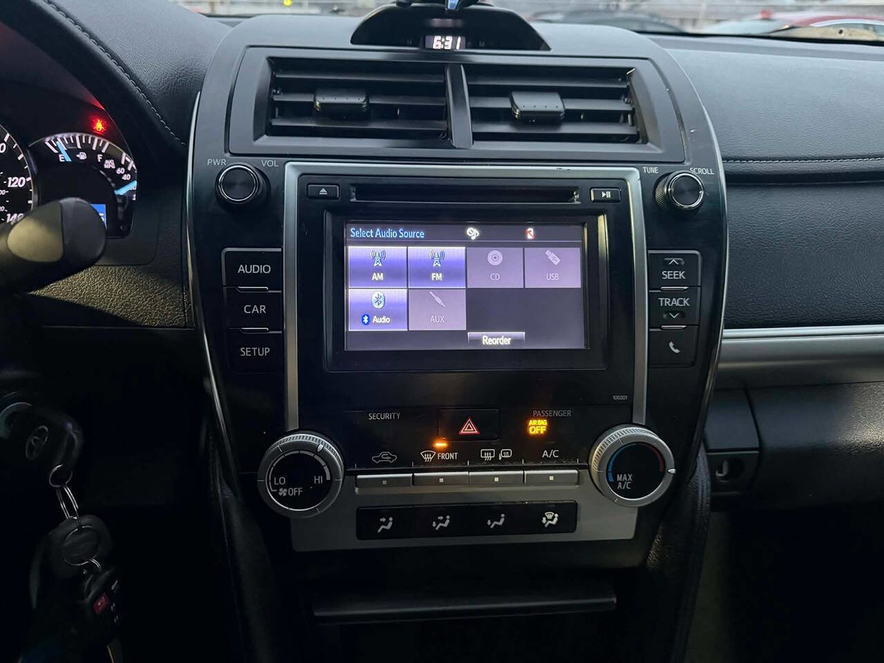 Used 2014 Toyota Camry SE image 10