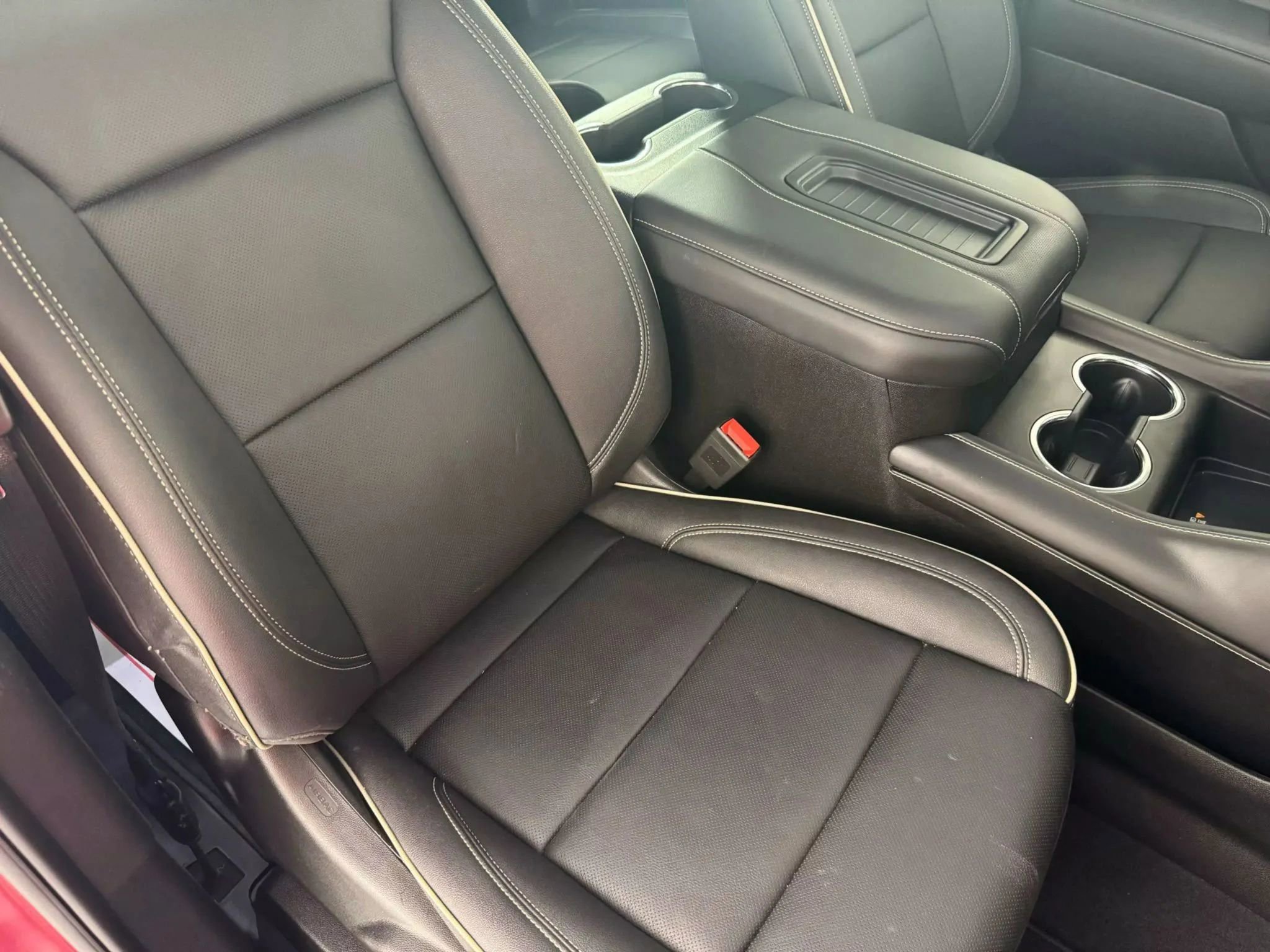 Used 2023 GMC Yukon SLT w/ SLT Luxury Package image 39