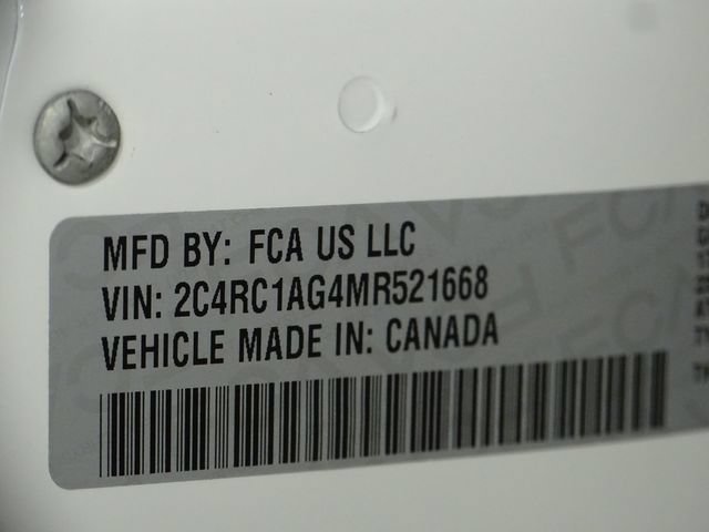 Used 2021 Chrysler Voyager L FWD image 19