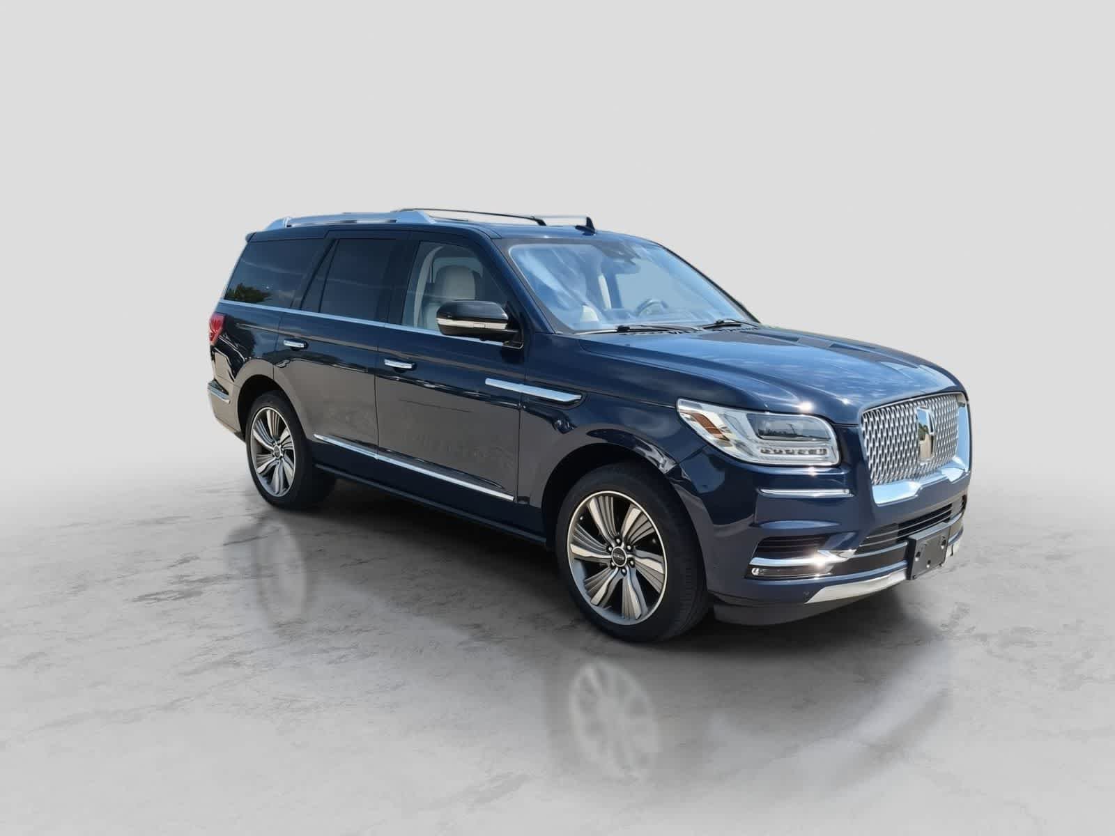 Used 2018 Lincoln Navigator Reserve w/ Technology Package AWD/4WD video 2