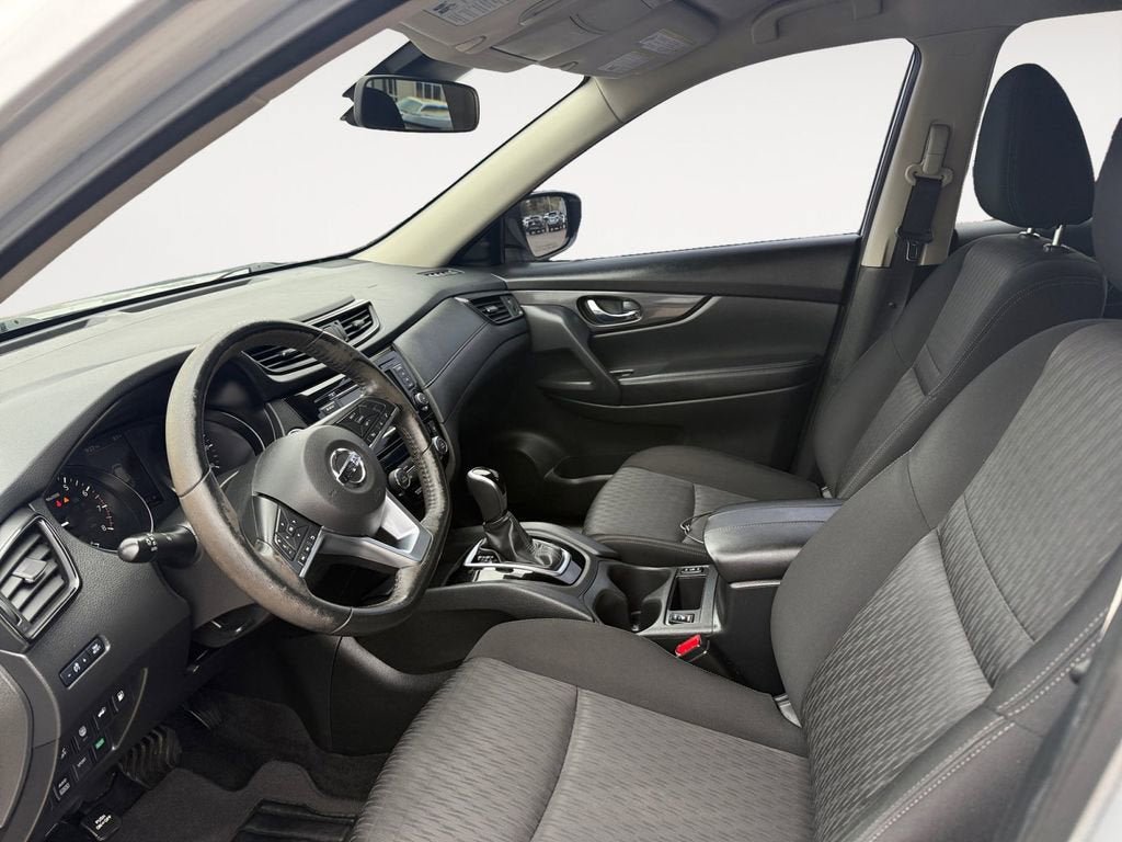 Used 2020 Nissan Rogue SV AWD/4WD image 9