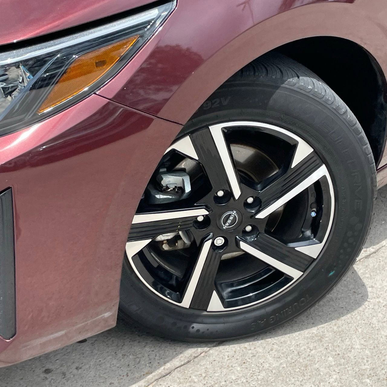 Used 2024 Nissan Sentra SV FWD image 9