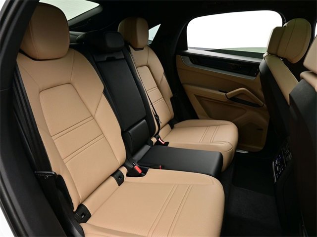 New 2026 Porsche Cayenne Coupe image 18