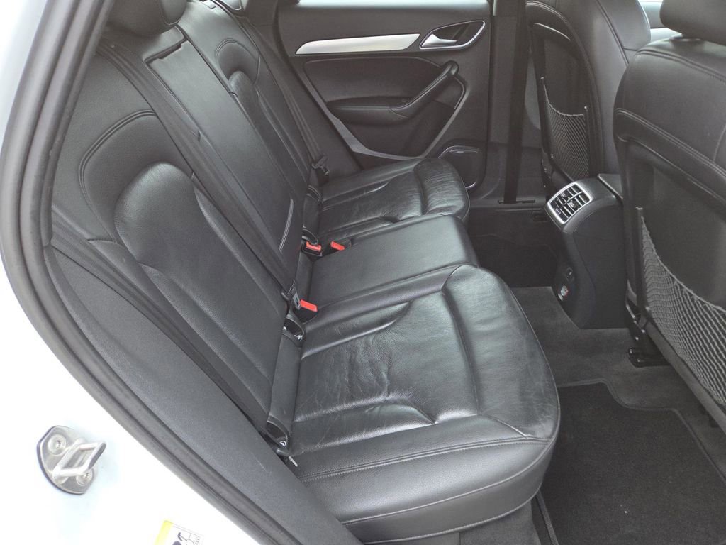 Used 2015 Audi Q3 2.0T Prestige w/ Prestige Package image 21