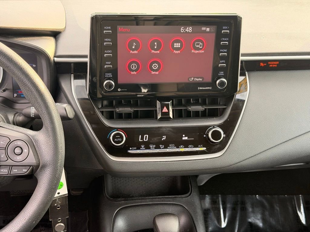 Used 2021 Toyota Corolla LE FWD image 18