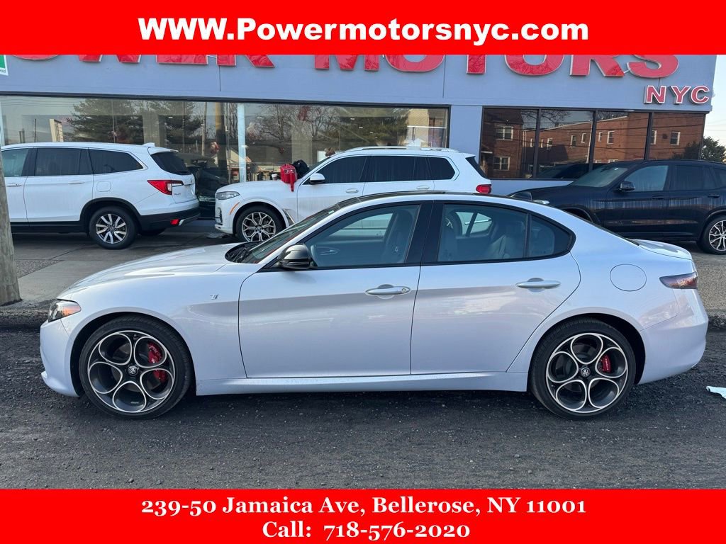 Used 2024 Alfa Romeo Giulia Ti image 3