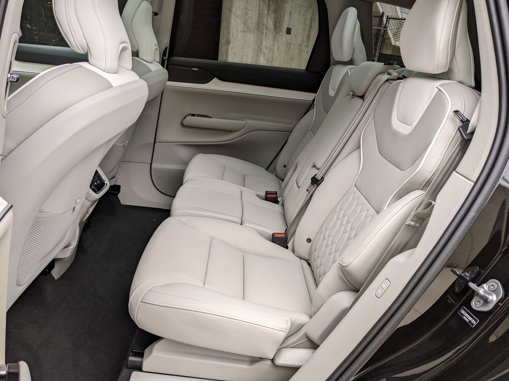 New 2025 Volvo EX90 Plus image 23