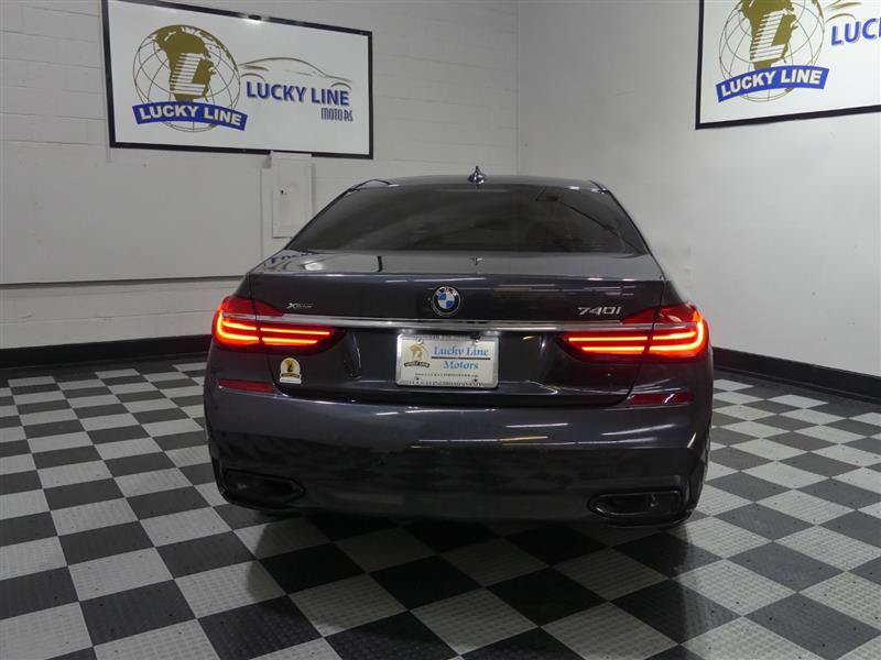 Used 2019 BMW 740i xDrive w/ M Sport Package AWD/4WD image 8